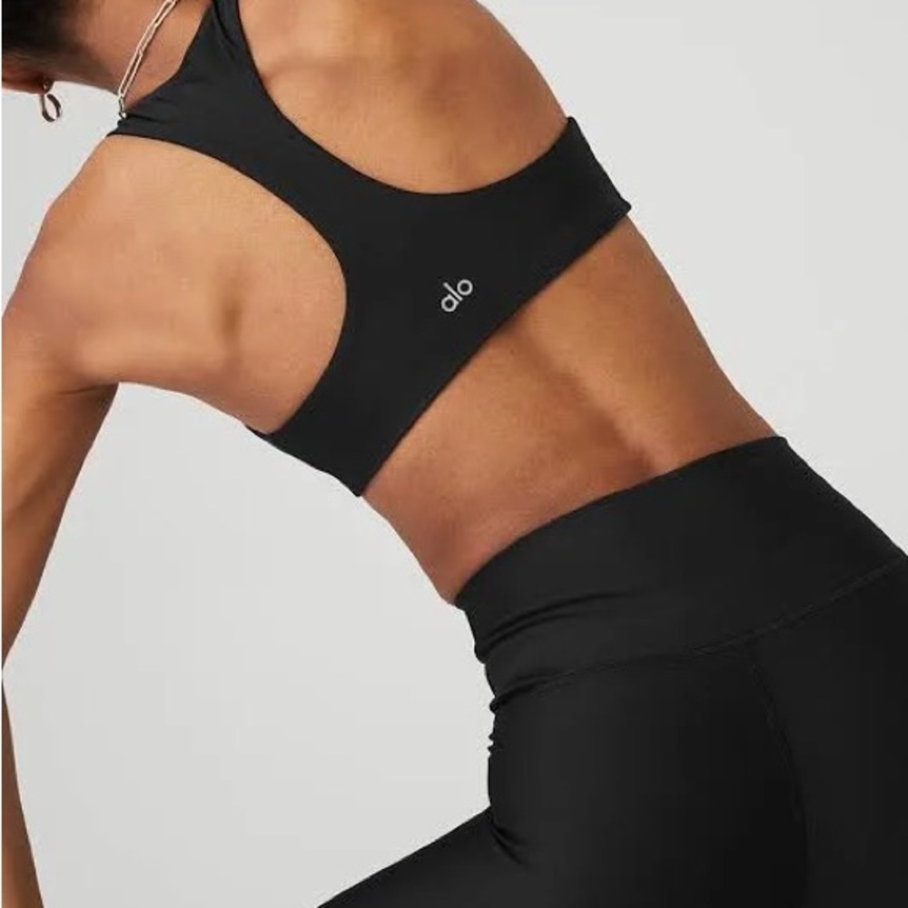 ALO Yoga Sleek Black Sports Bra